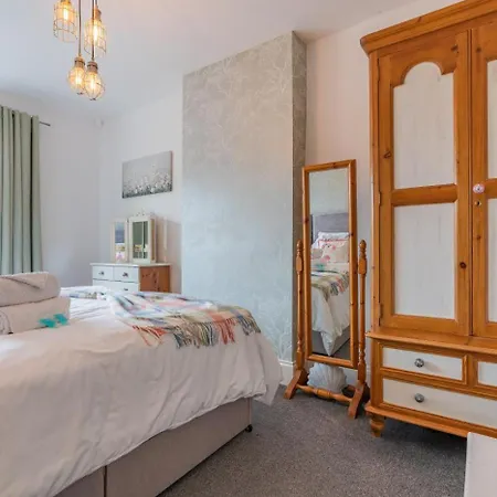 4 Bed In Oc-w42084